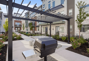Courtyard with grilling station